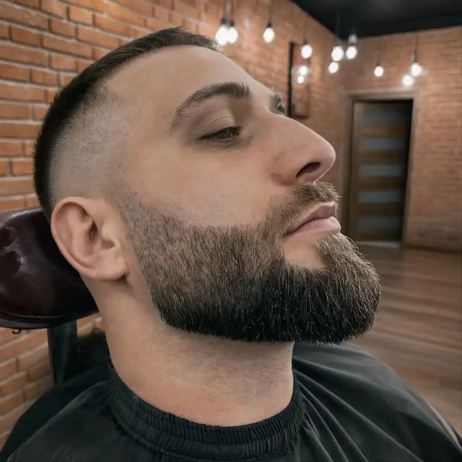 Stylizacja pełnej brody w Gentlemen Radom